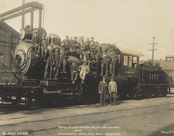 [Group portrait of Southern Pacific Railroad Sacramento Shops employees]